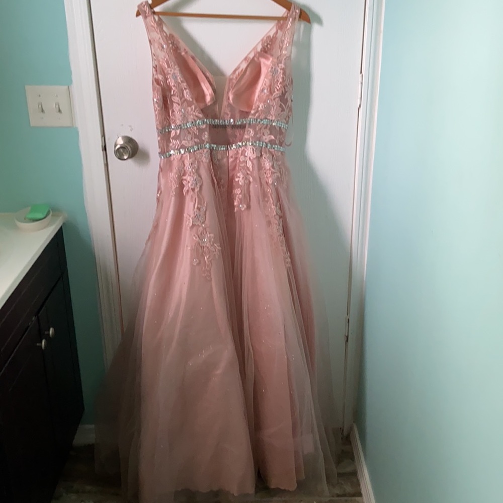 Long Gown - Picture 3 of 4